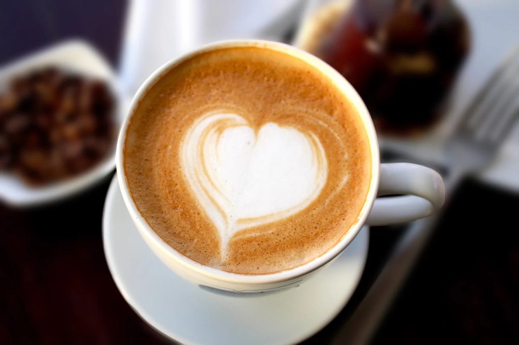Kalp Latte Art Deseni Nasıl Yapılır?