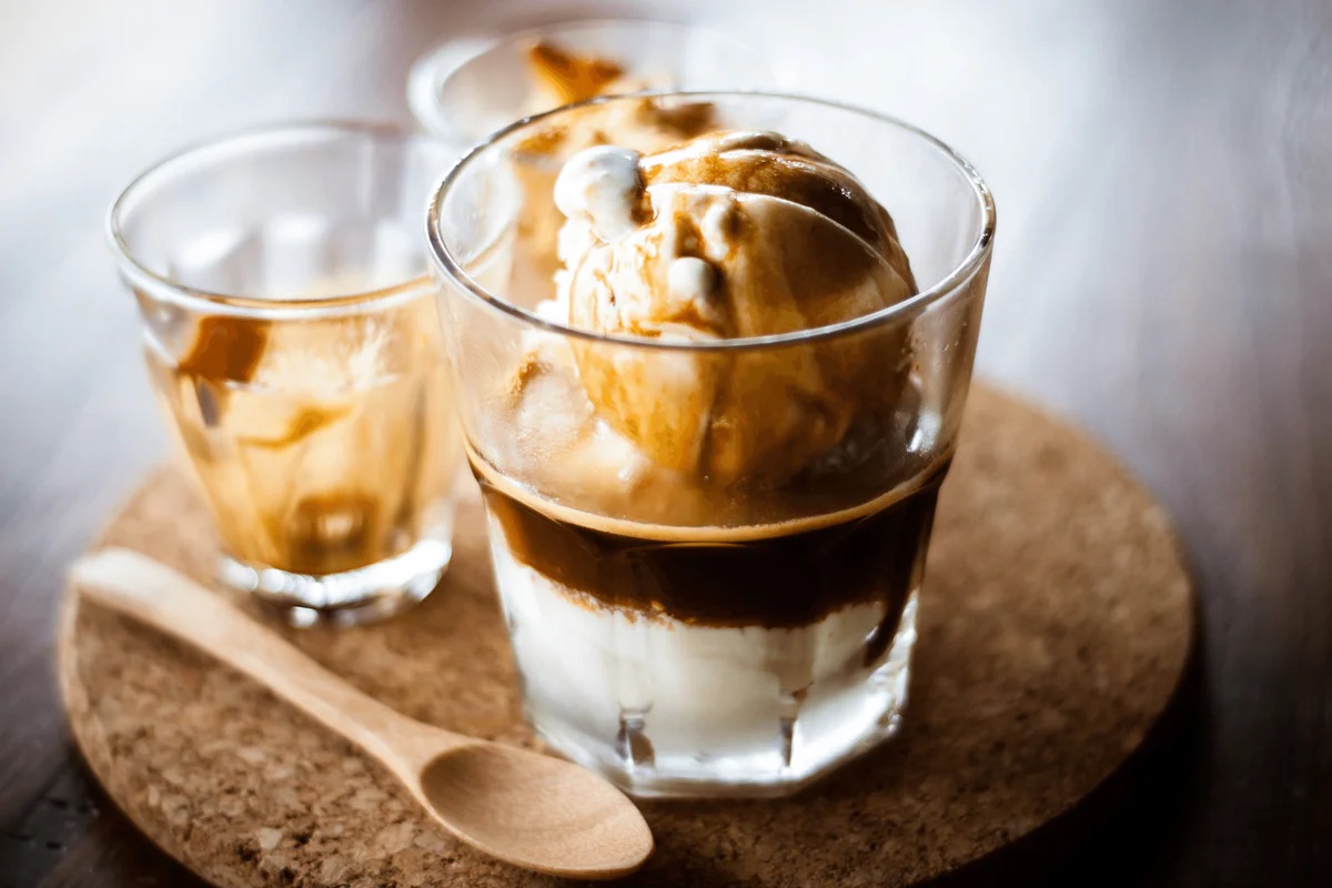Affogato Nasıl Yapılır? Lezzetli Bir Uyum: Dondurma ve Kahve